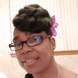 Meet your Posher, Leona